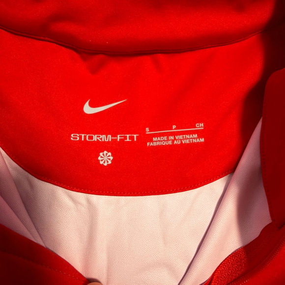 Nike Women's Storm-Fit 1/4 Zip Top Red Small NWT - Picture 4 of 16